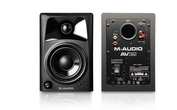 製品情報：AV32：M-AUDIO