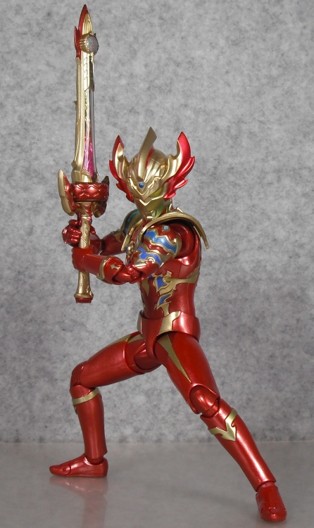 S.H.Figuarts 「ウルトラマンタイガ トライストリウムレインボー