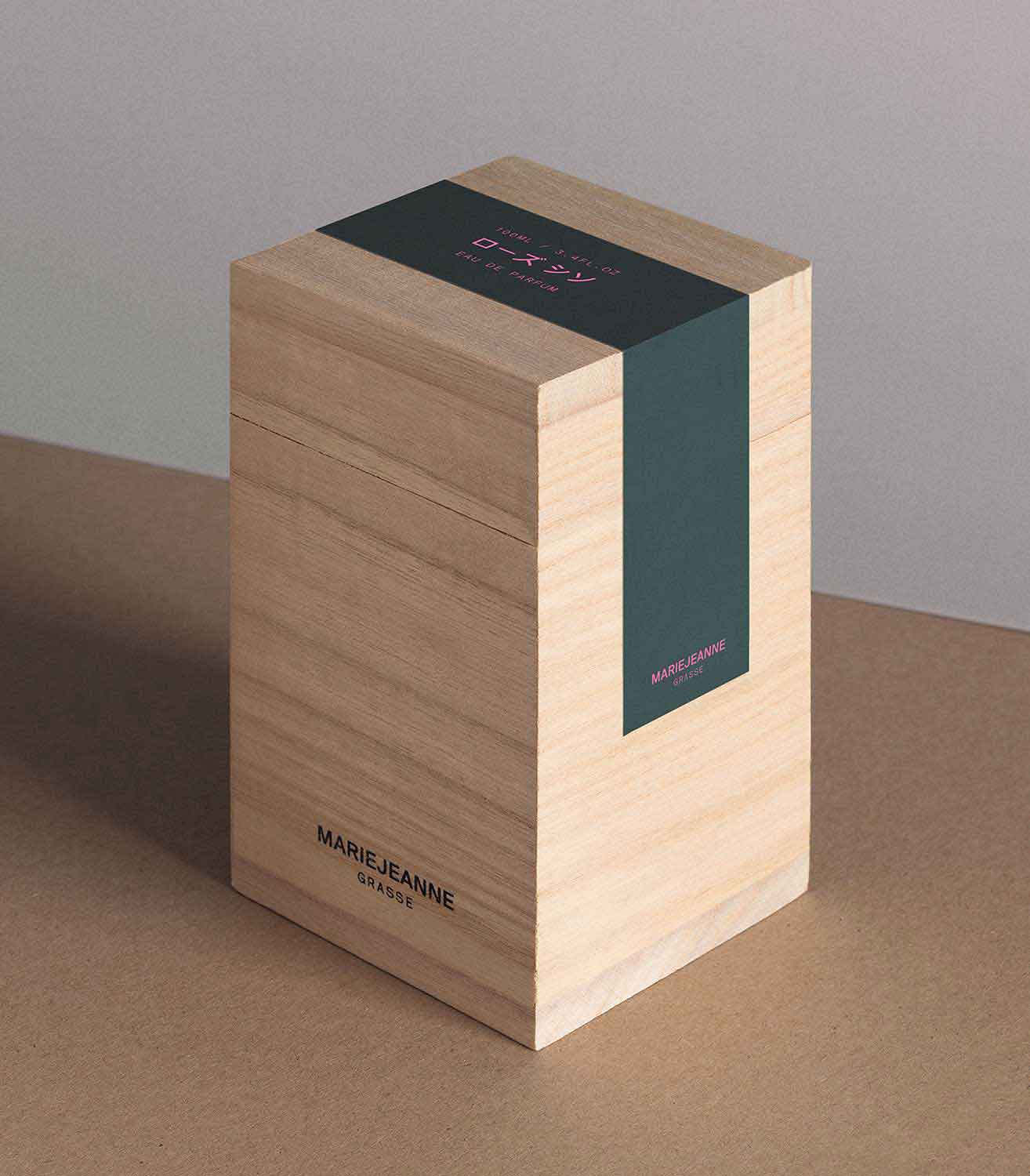 日本限定発売シソの香りが魅力的な洗練されたマリージャンヌ香水