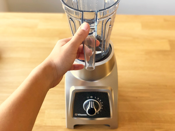 感動】高級ブレンダーVitamixバイタミックスS30開封レビュー | 専業