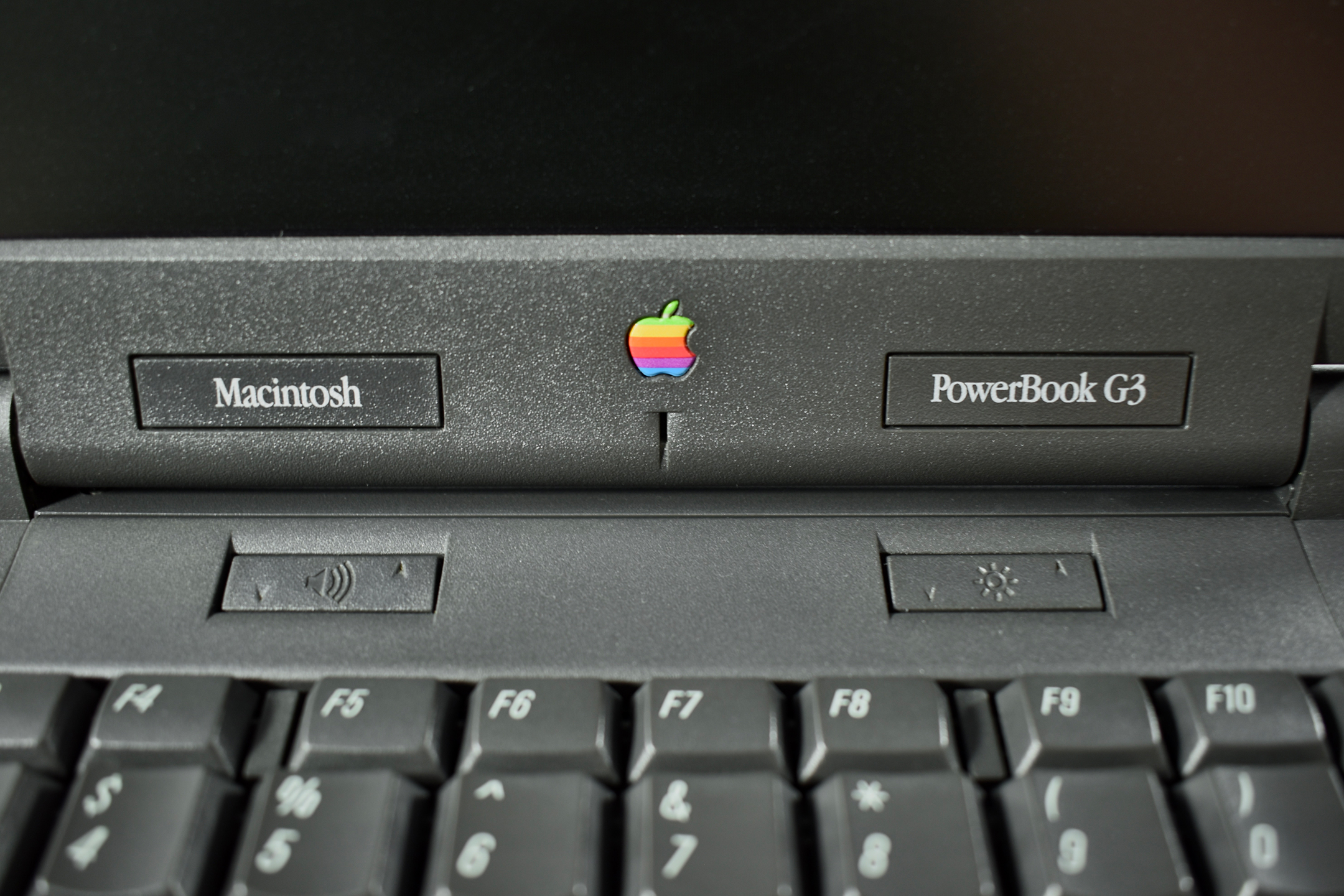 PowerBook G3 (original, 250 MHz, “Kanga,” 1997) – mattjfuller.com