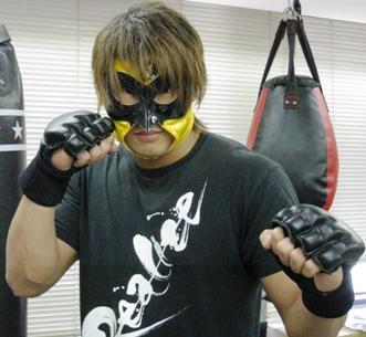 噂のサミー・リーJr.が掣圏真陰流「興義館」にて佐山聡と打撃特訓