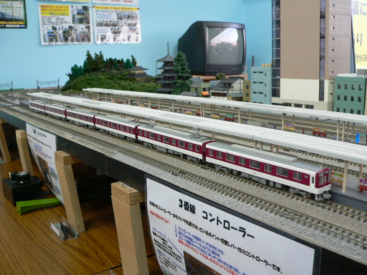 グリーンマックスの塗装済みキットを組み立てた近鉄1026系6両と