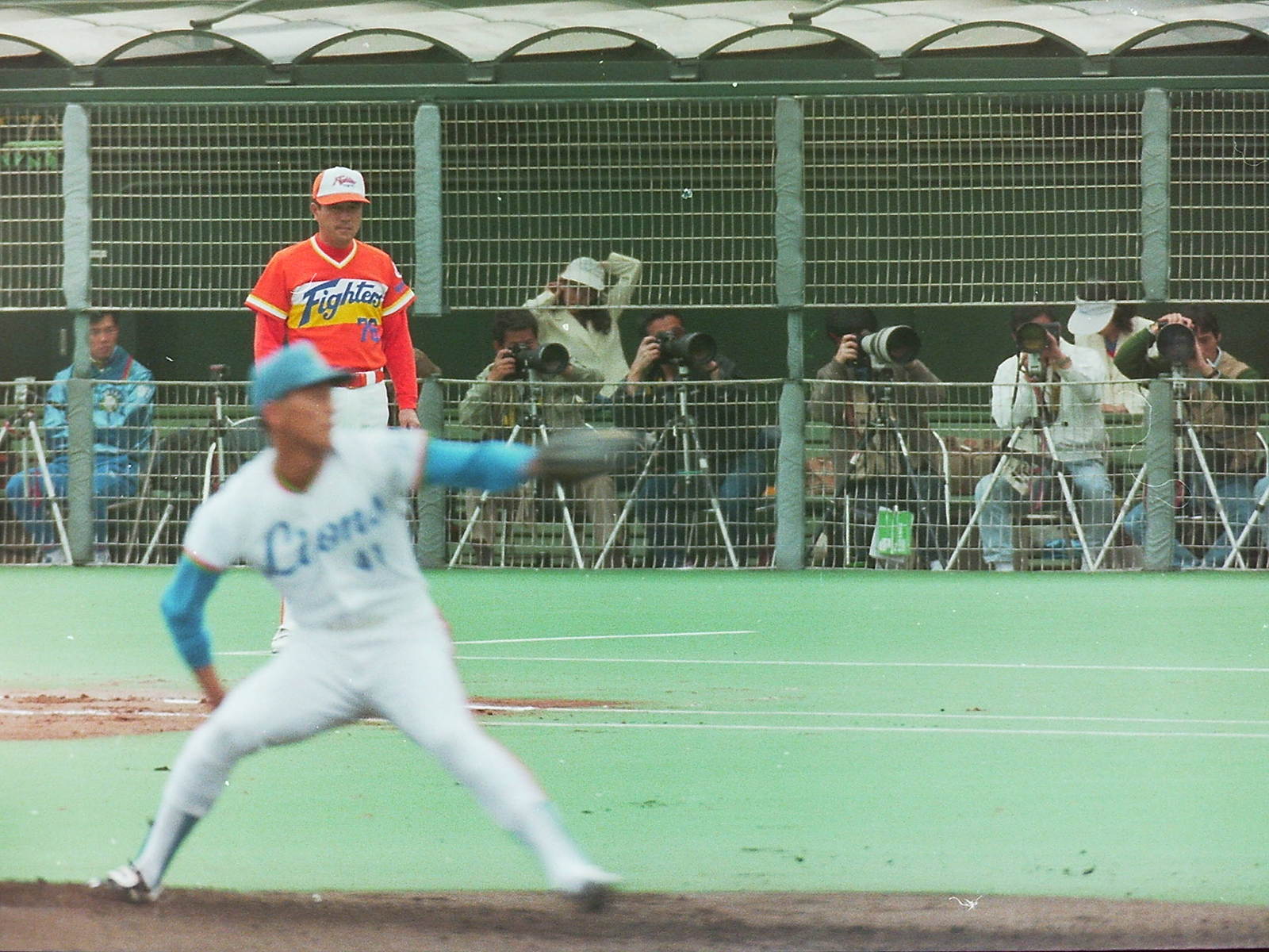 1990年代第1号の本塁打を放ったのはまさに当時最強チームのこの男