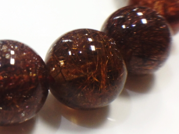 ブラウンルチルクォーツの意味効果、浄化方法|パワーストーン専門店