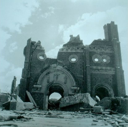 浦上天主堂 | 被災写真 | 長崎の原爆 | 調べる | ながさきの平和【公式】