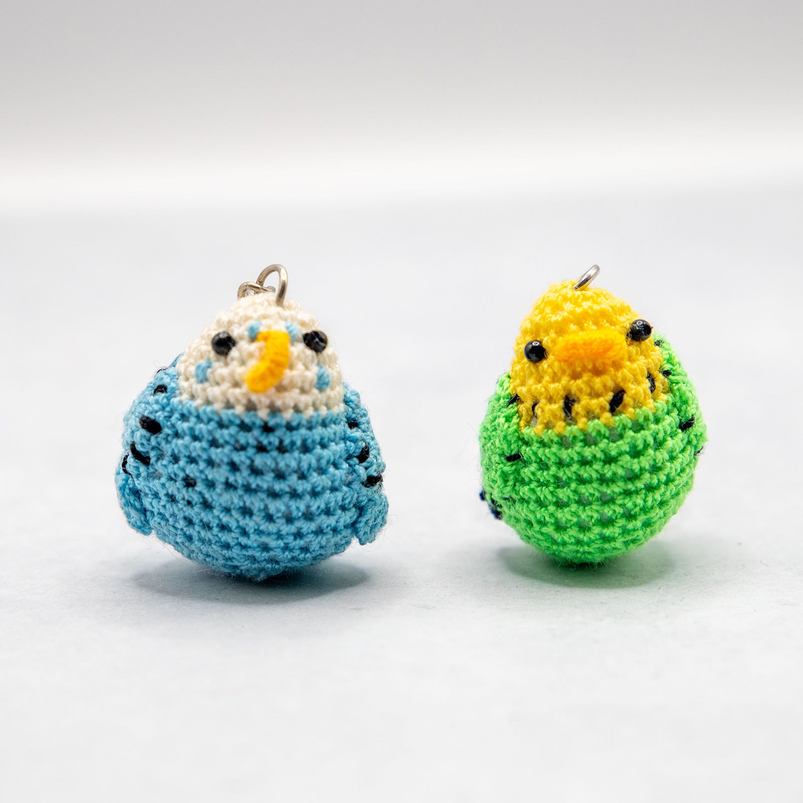 あみぐるみ インコ キーホルダー – ニコノマニマニ雑貨店オンラインストア