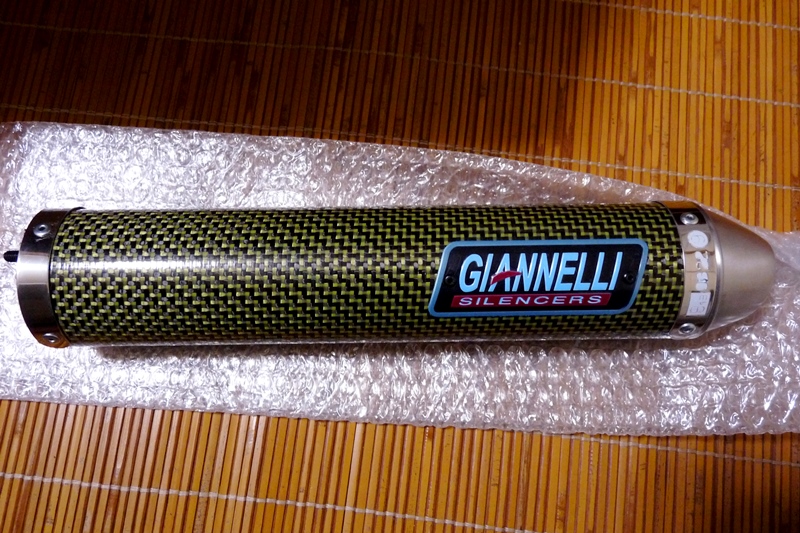 アプリリアRS125”、GIANNELLI製チャンバ－・サイレンサ