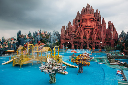 佐藤健寿展 奇界／世界｜西宮市大谷記念美術館