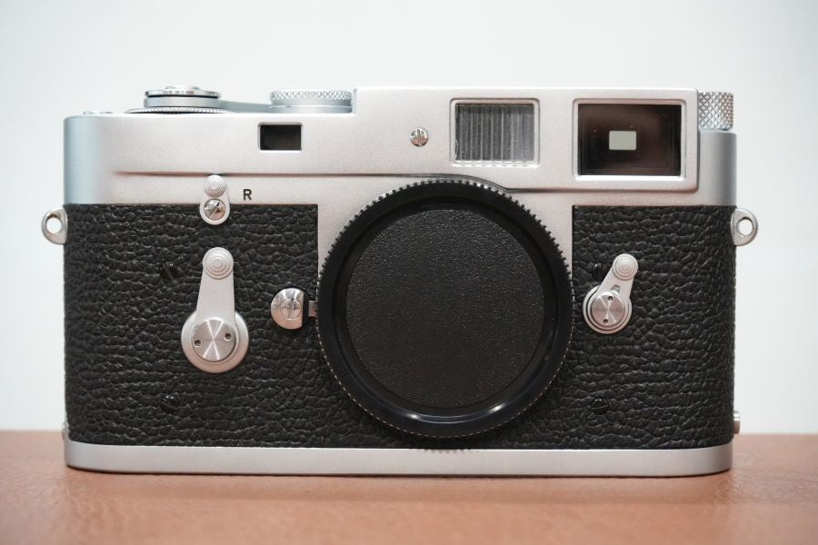 LEICA M2 Silver Chrome クイックローディングスプール – まるかめら