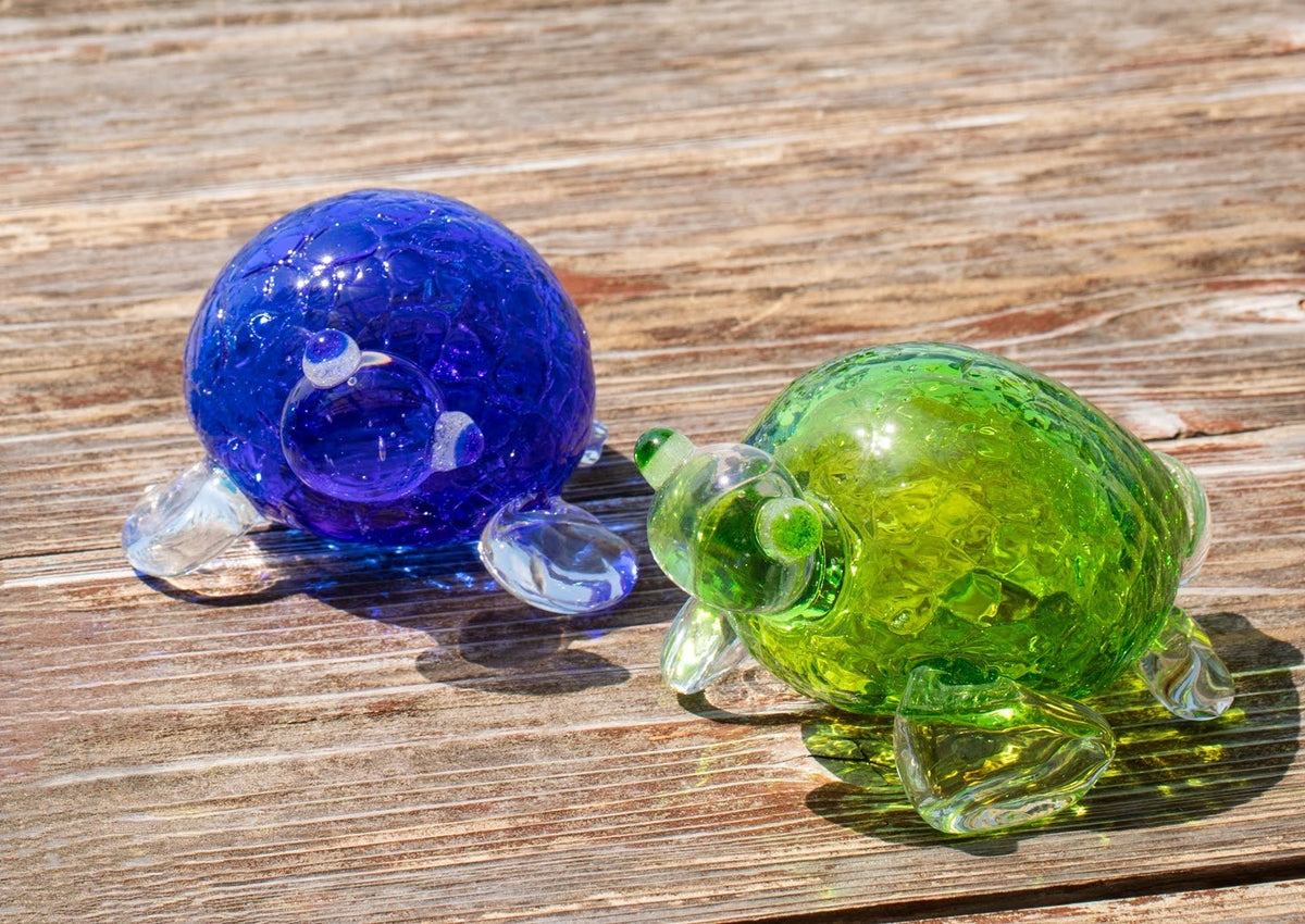 ウミガメの置物 親ガメ 琉球ガラスの海風 オンラインストア 人気商品