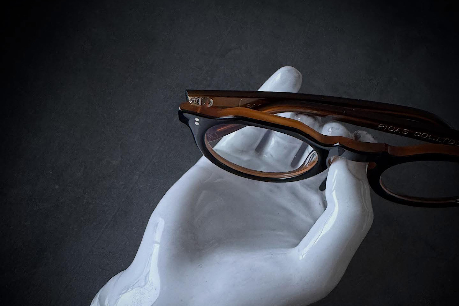 Lesca LUNETIER PICAS | メガネの三愛