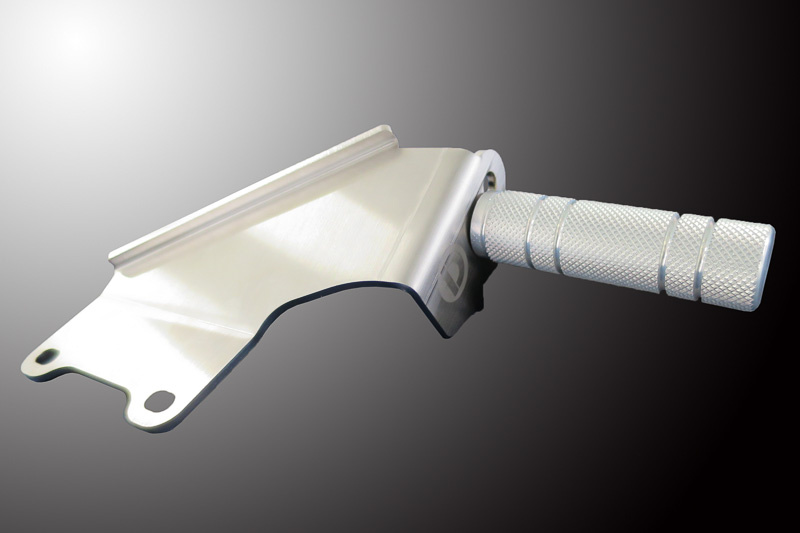 D-SPORT、運転姿勢を安定させるコペン（LA400K）用「フットレストバー