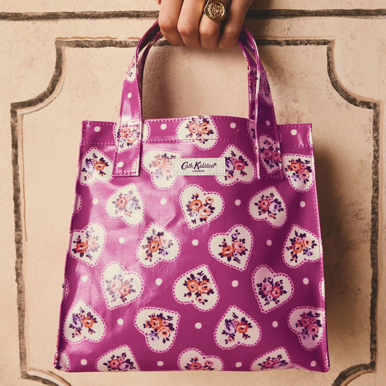 スモール ブックバッグ Lace Hearts | Cath Kidston 日本公式