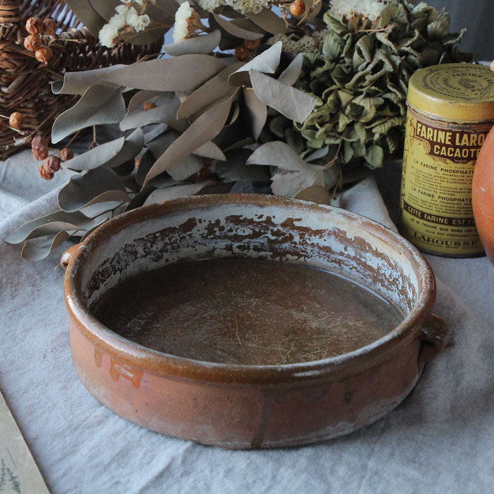 時代を経た味わい深いオーブン皿（直径25cm） フランスアンティーク