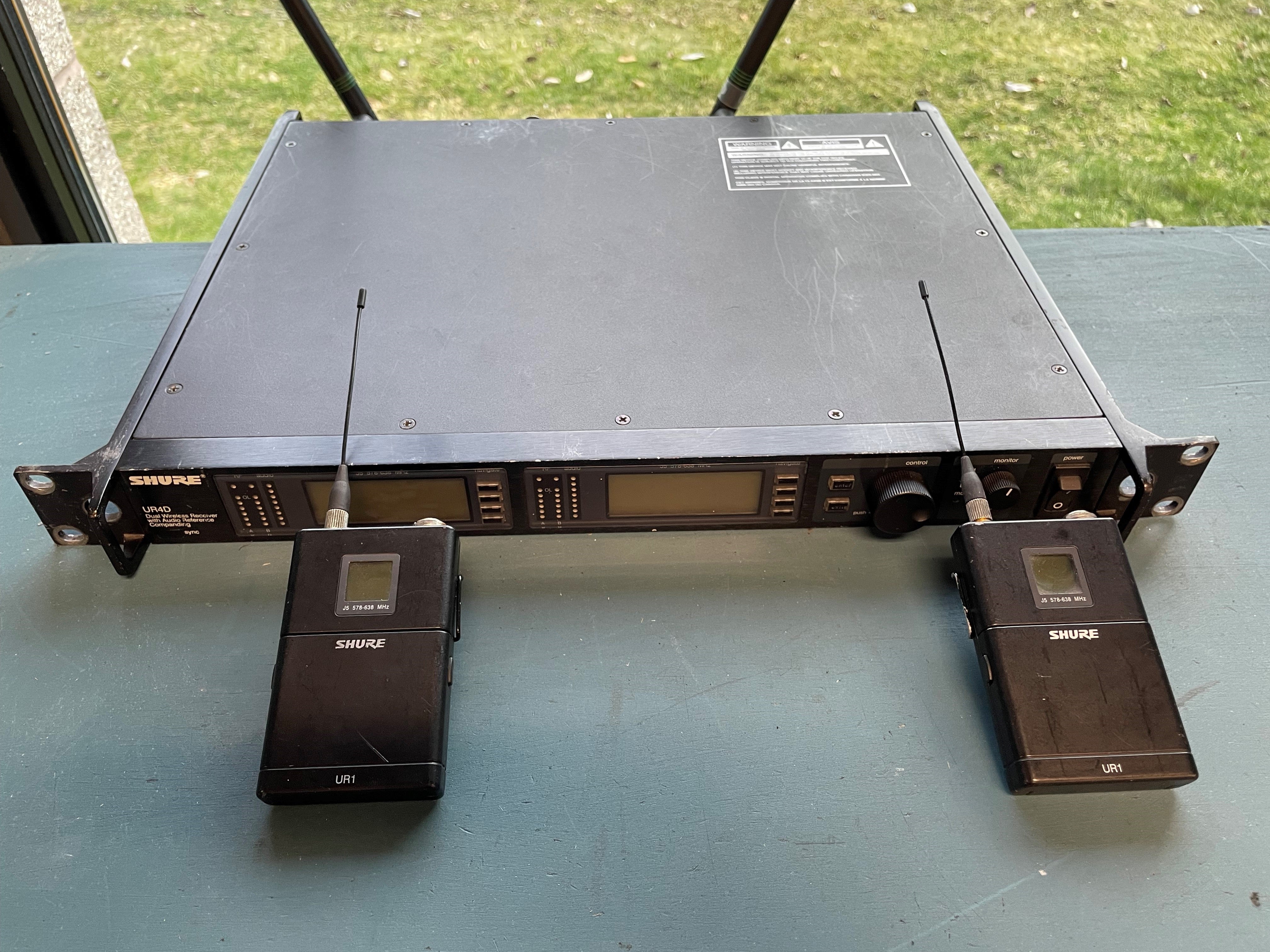 Shure UR4D Dual Receiver Package with UR1 Wireless Bodypack