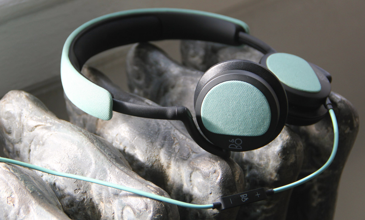 Bang & Olufsen BeoPlay H2 Headphones - COOL HUNTING®