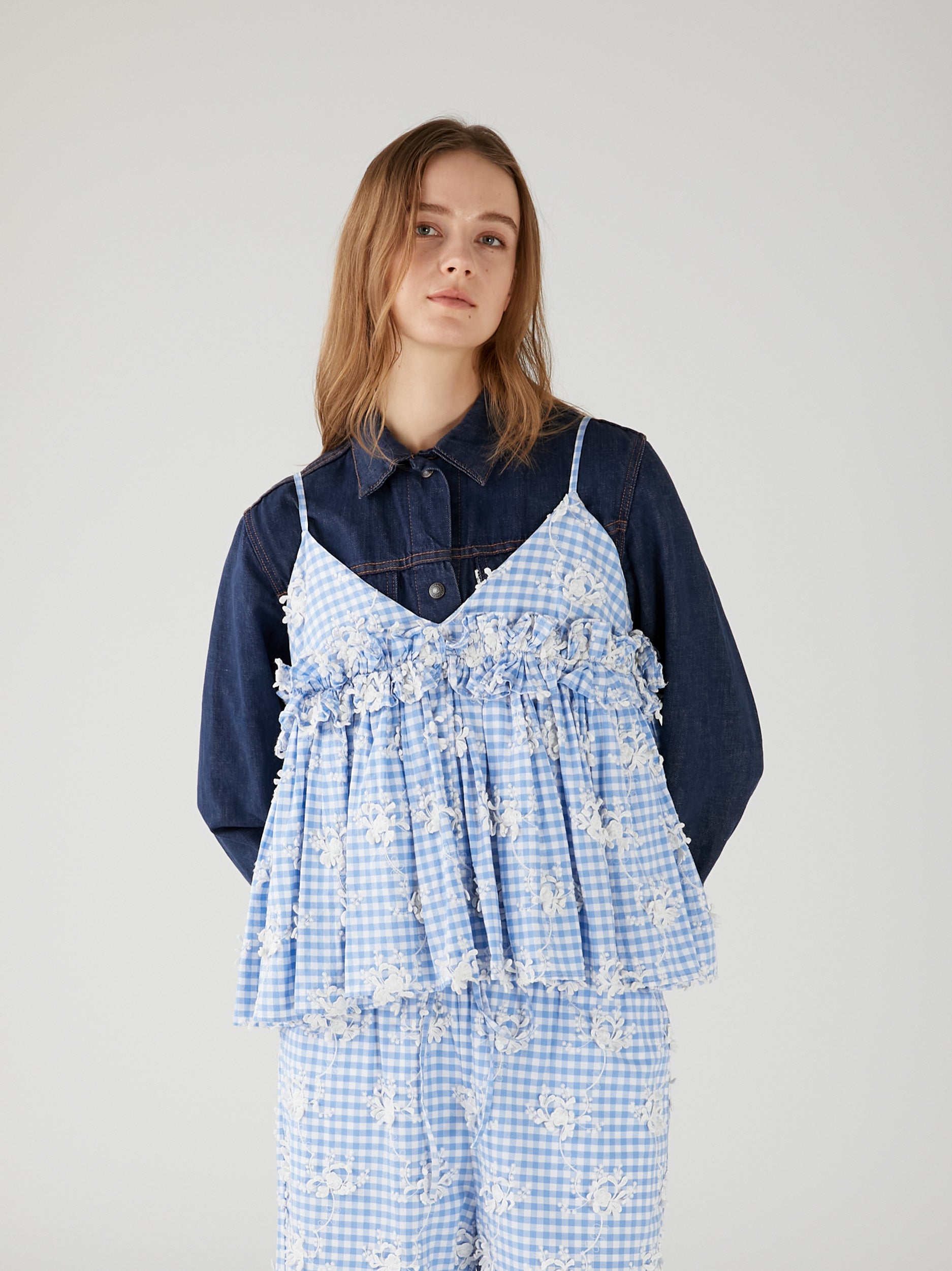 3D embroidery gingham camisole | BLUE