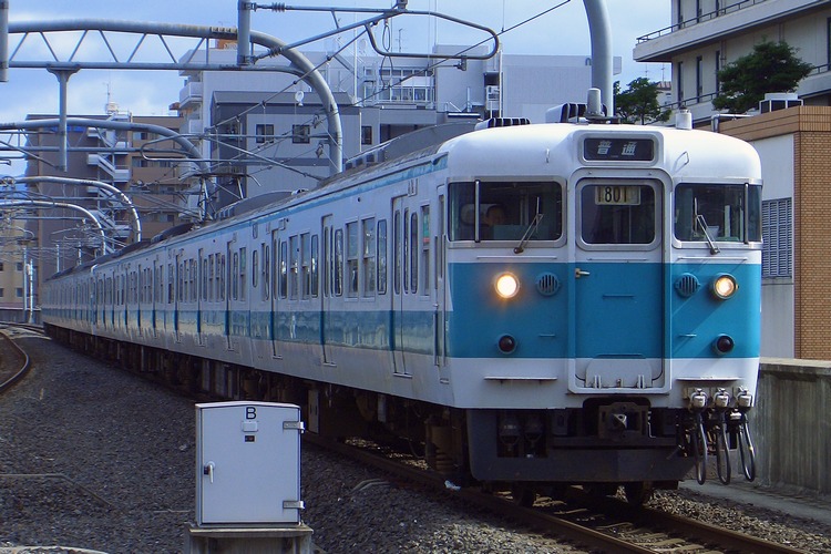 安全側線＞鉄道写真＞JR西日本＞113系阪和色（京都地区）