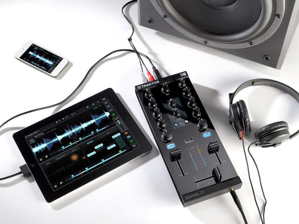 DJ機材 TRAKTOR KONTROL Z1 USB Lightning NI DJ機材 TRAKTOR KONTROL