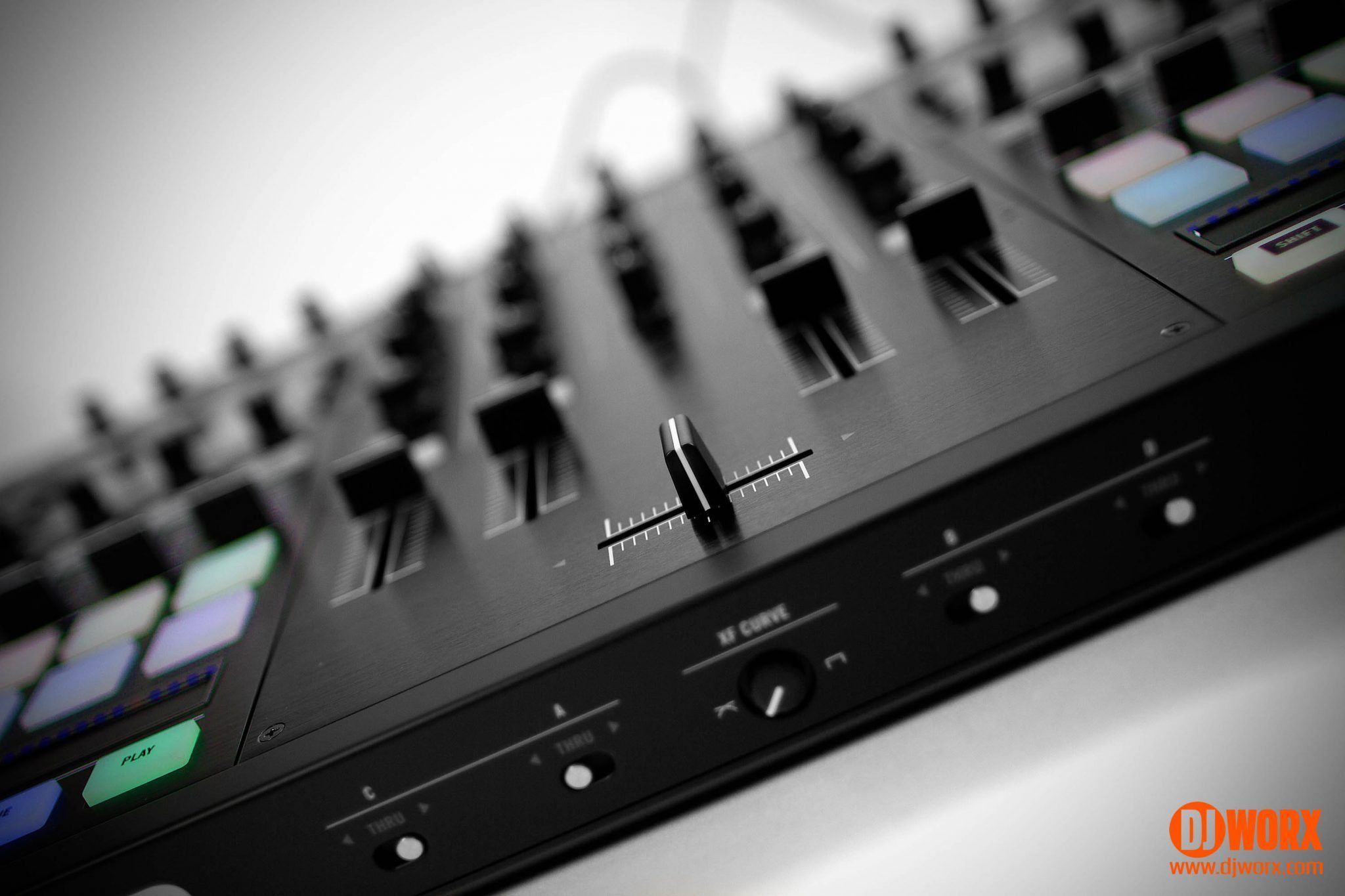 REVIEW: Traktor Kontrol S8 Controller – DJWORX