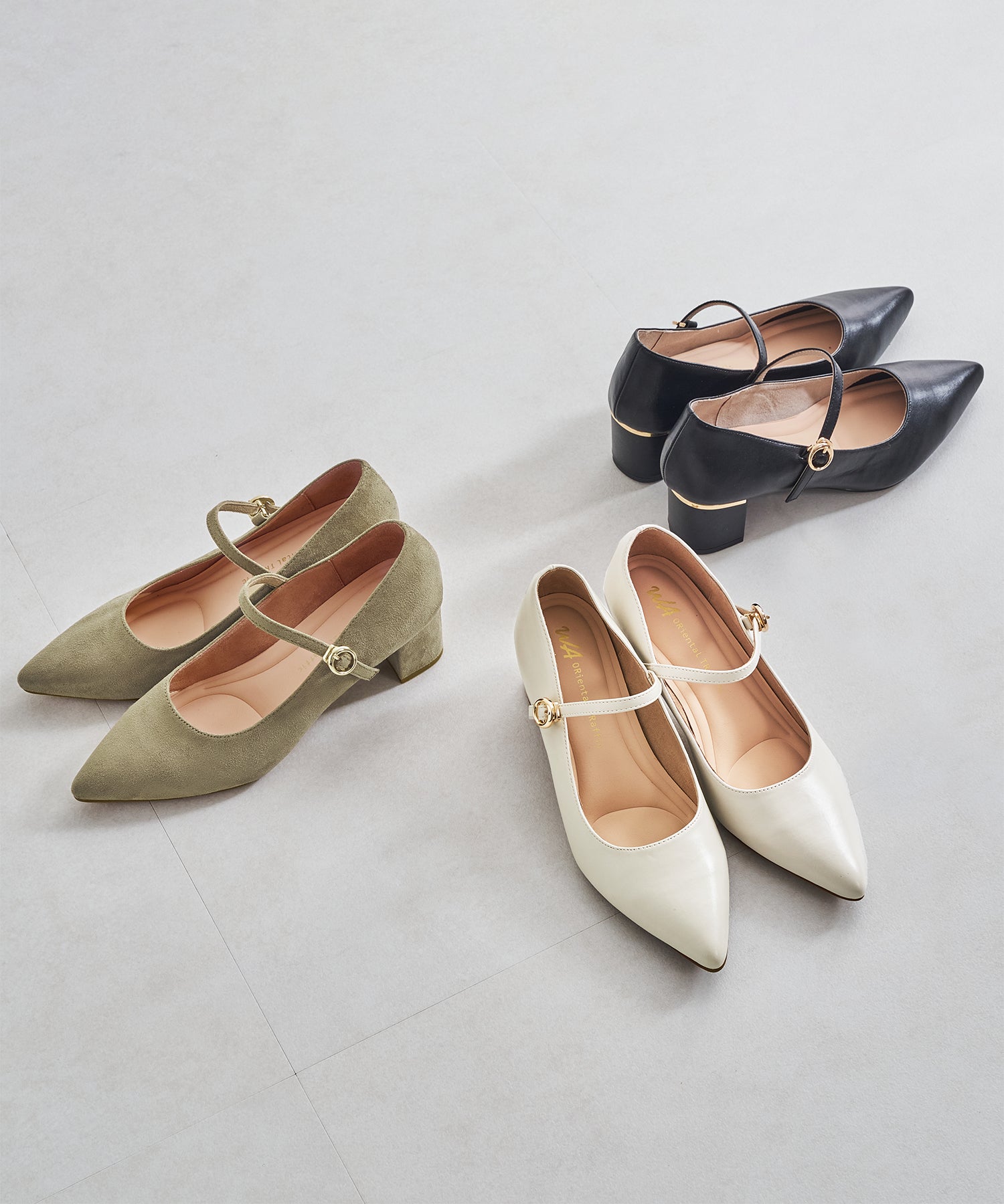 カタログ掲載アイテム】ポインテッドトゥストラップパンプス/52103