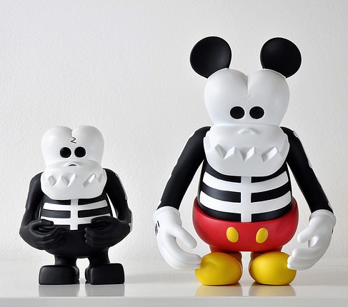 toybot studios: Disney x BOUNTY HUNTER x MINDstyle Skull Kun Mickey