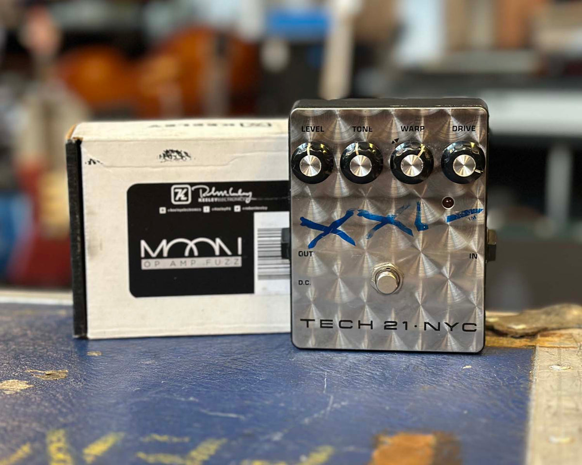 Tech_21_XXL_sku_39334_MPN_2_12