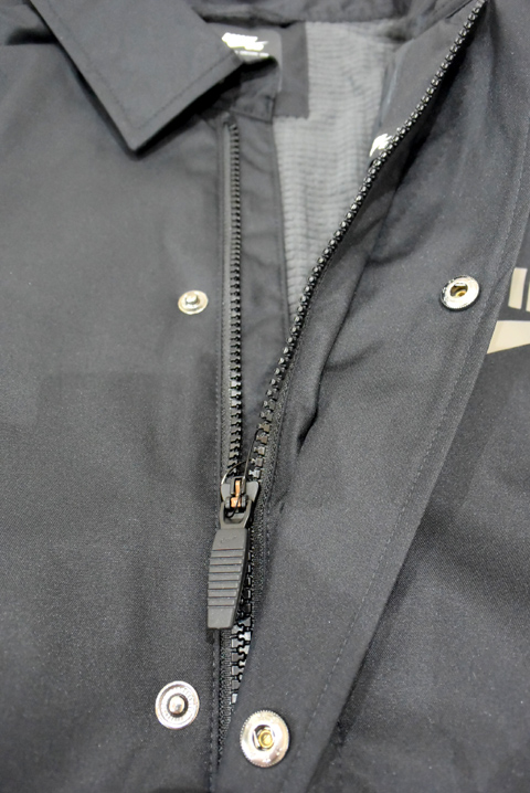 保温力と耐水性に優れたNIKE SB アシスタントコーチジャケット – A-BONY