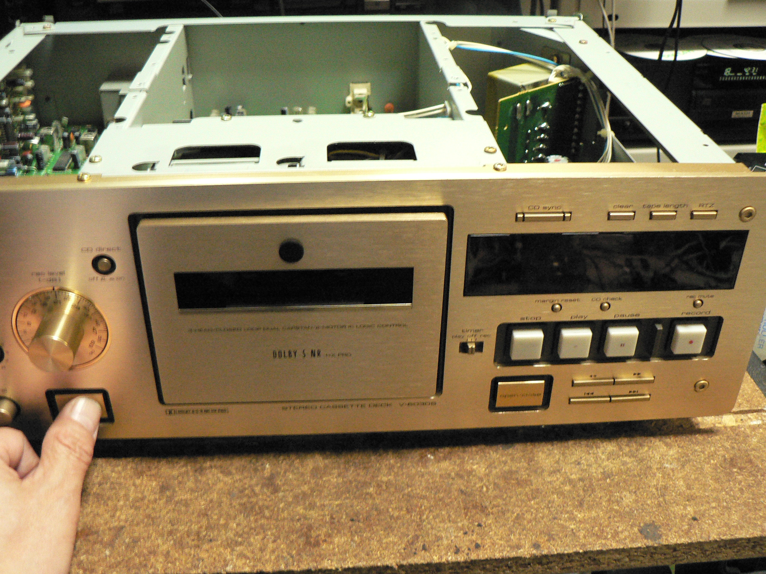 TEAC カセットデッキ V-6030S ゴールド ジャンク 電源OK TEAC カセット