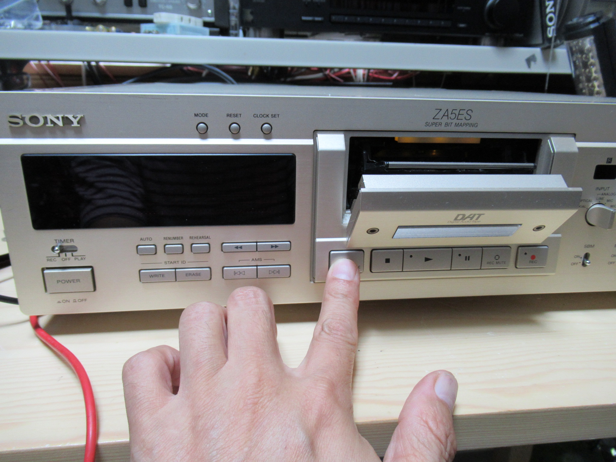 SONY DTC-ZA5ES ディスプレイ不点灯 – Audiolife － Enjoy your audio