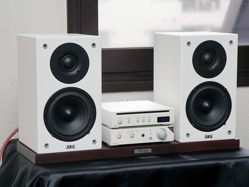 NANOCOMPOとELACのスピーカーをセットにした省スペースオーディオ