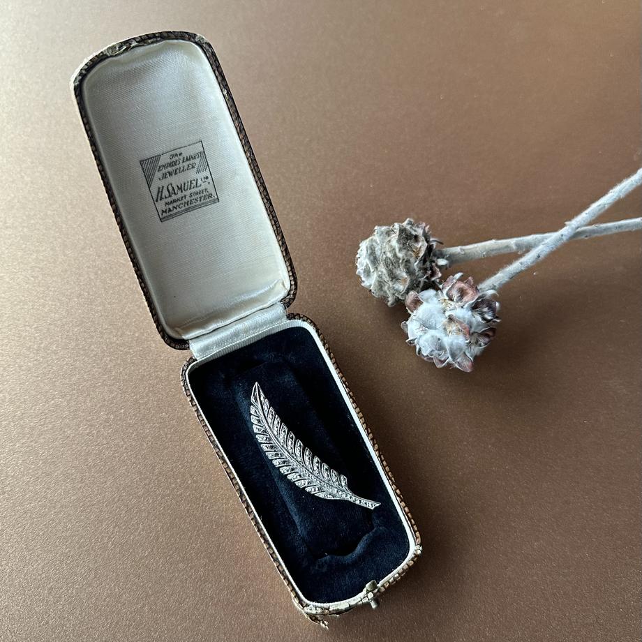 シルバー＆マーカサイト フェザー ブローチアンティークアクセサリーの