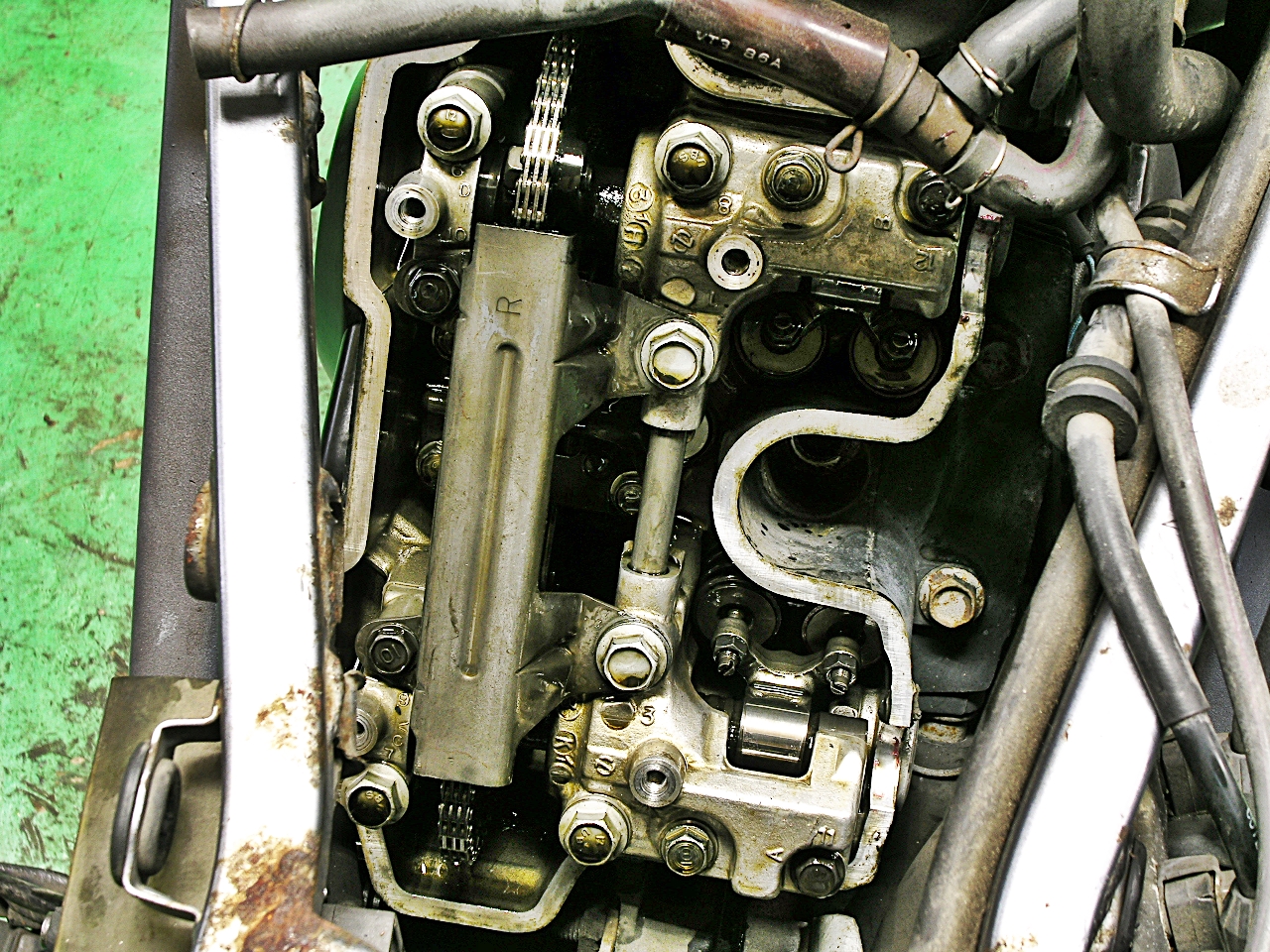 VTZ250、タペット調整【松伏、野田、春日部、バイクのカスタム、修理