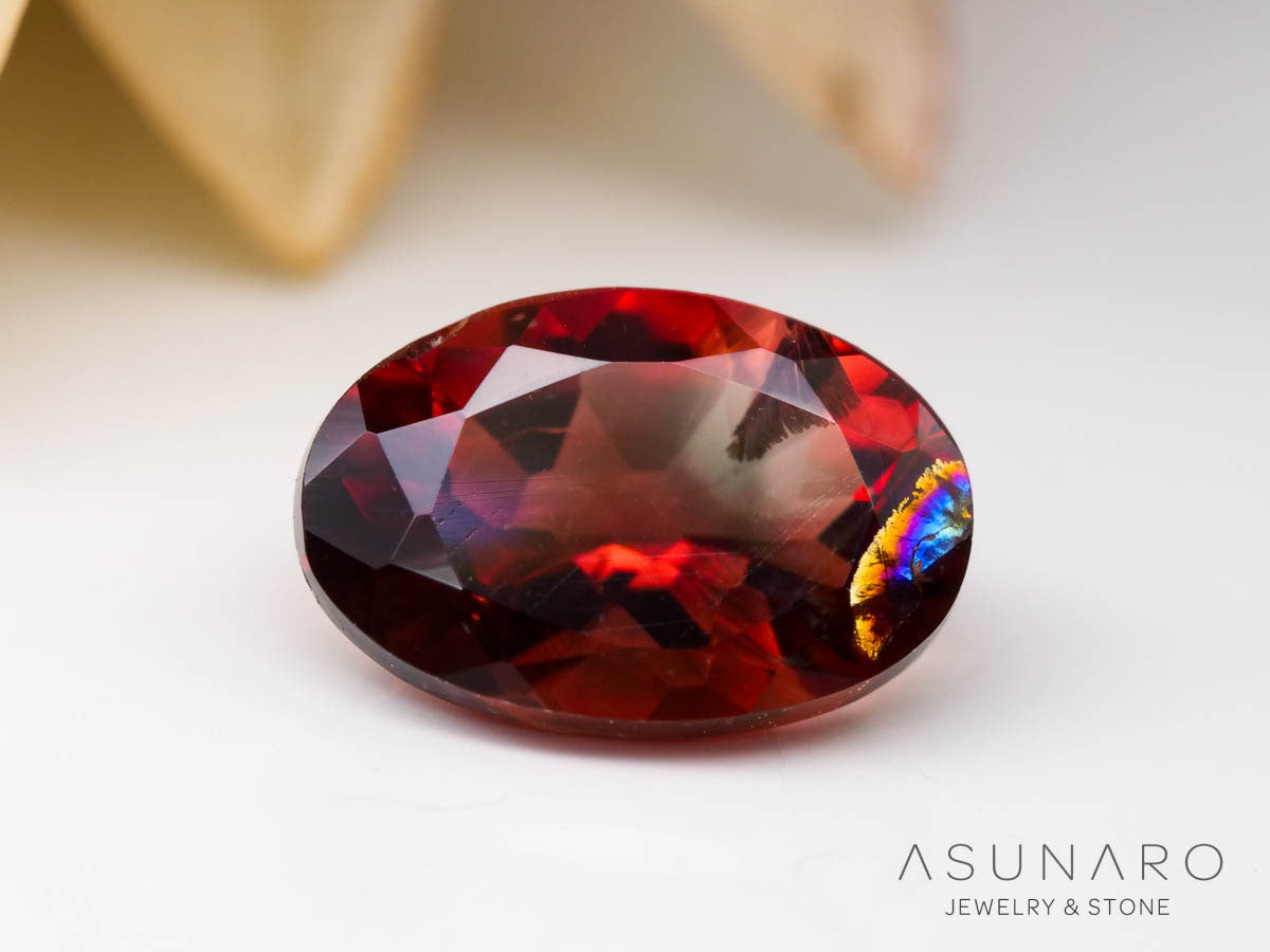 レッドラブラドライト オーバルカット エチオピア産 0.43ct【241023