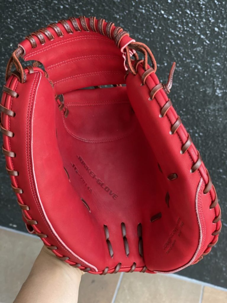 非公開だった特許製法】ジュンケイグラブのキャッチャーミットの魅力は