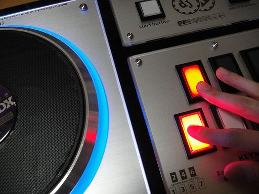 DAOコン - 矢印流れるZOIDS cafe♪