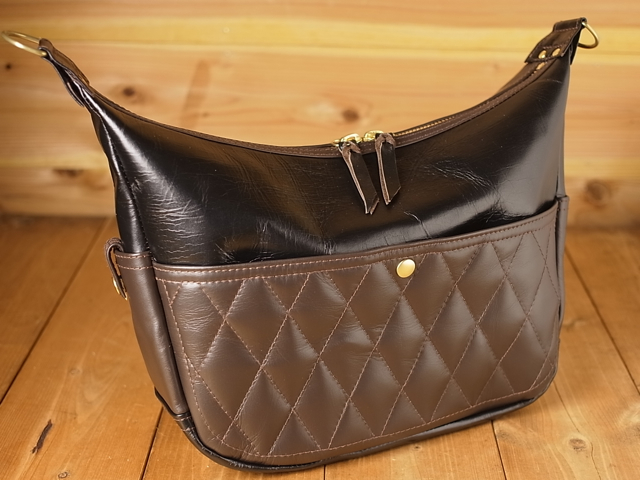 色展開 オリジナルオーダーで製作。ハンドメイドレザーアイテム製作