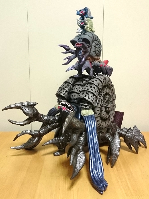 巨大ガタノゾーア降臨！「ガシャポン ウルトラヒーロー500&ウルトラ