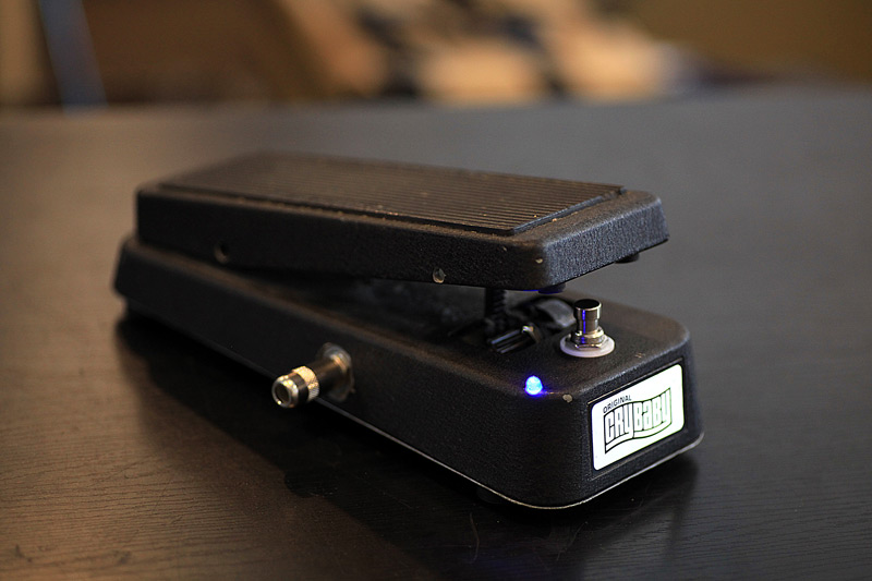 01月15日 – Jim Dunlop GCB-95 Crybaby トゥルーバイパス改造 LEDを