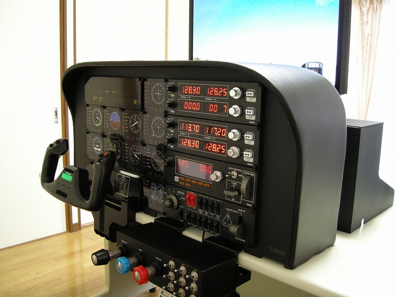 Saitek Pro Flight Simulator Cockpit Shellの組み立て。 – Saitek
