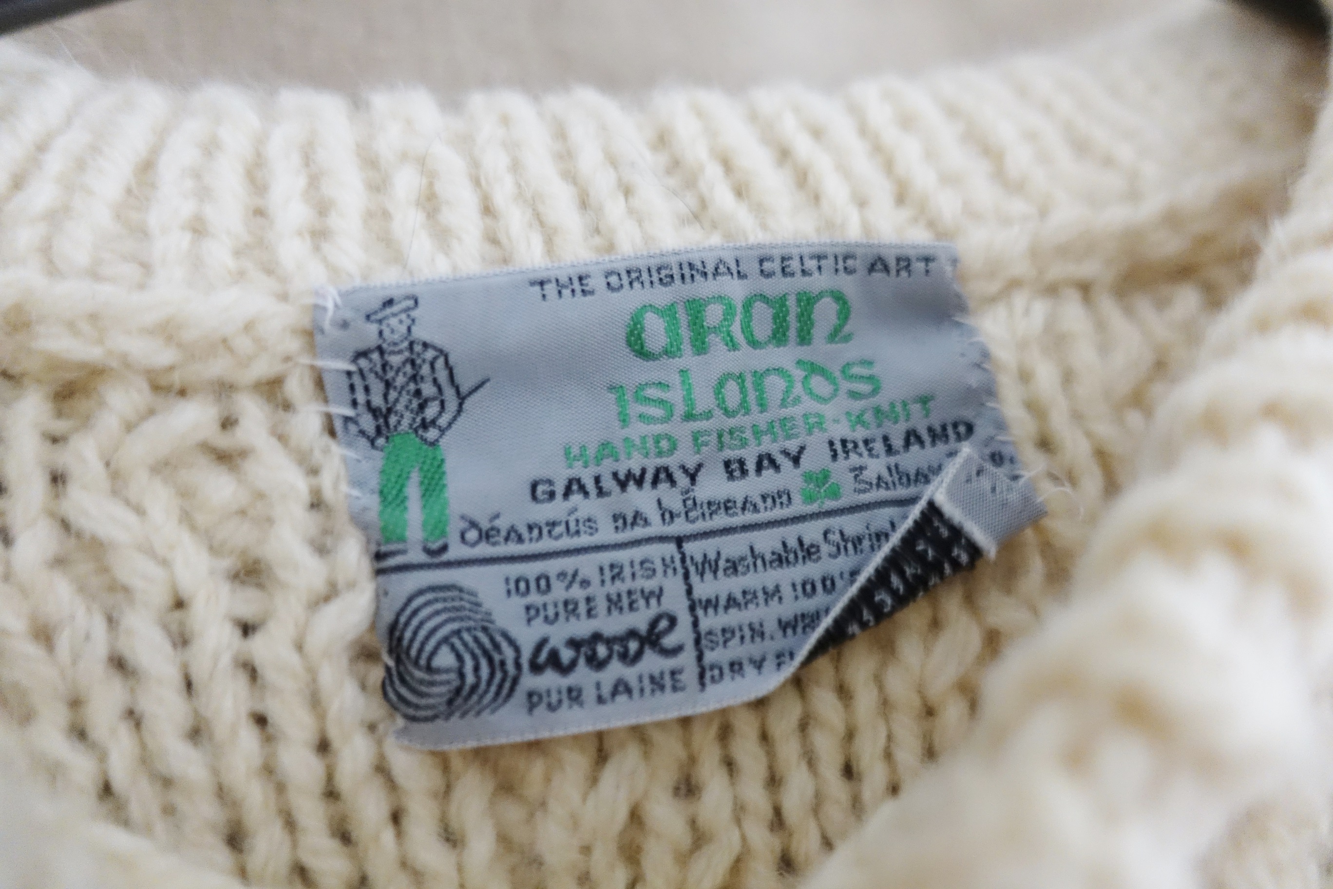 12月5日 入荷 Special Quality GALAY BAY Product Aranknit |