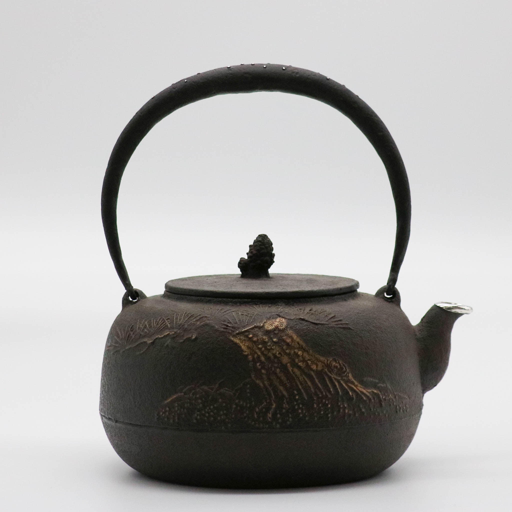 山形鋳物 鉄瓶 | 平丸 老松 金彩 | 10号 | あらい工房