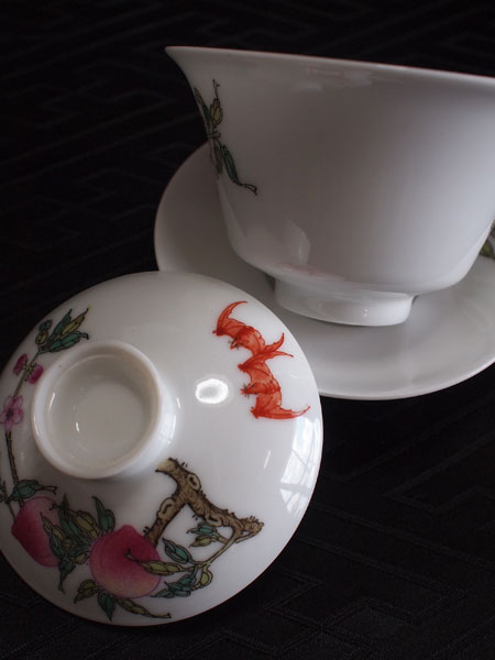 中国蓋碗「桃と蝙蝠」 | シノワズリー香蓮