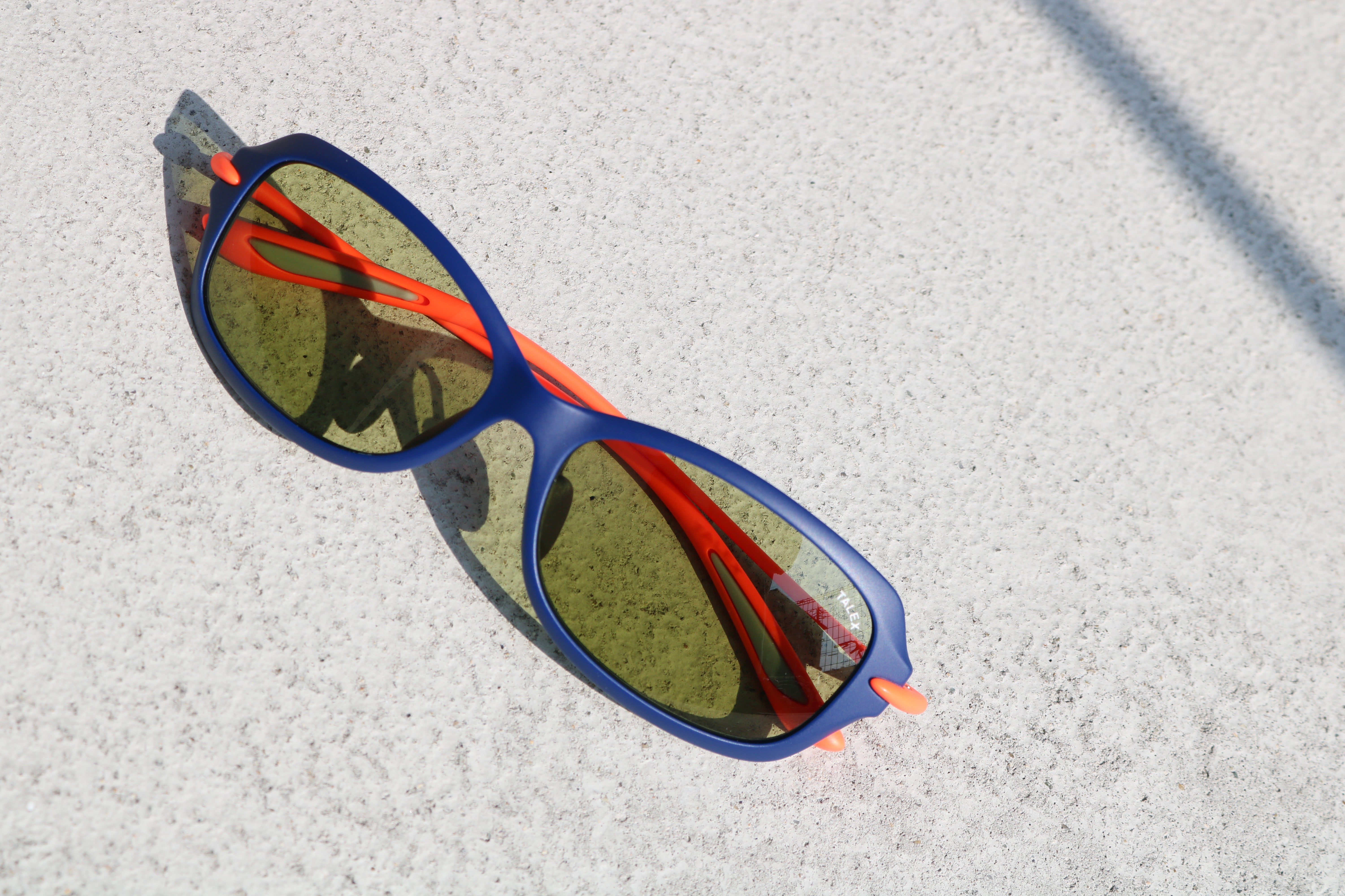 OZNIS FLAT11 オズニス TALEX タレックス 雑光が消えるレンズ 偏光