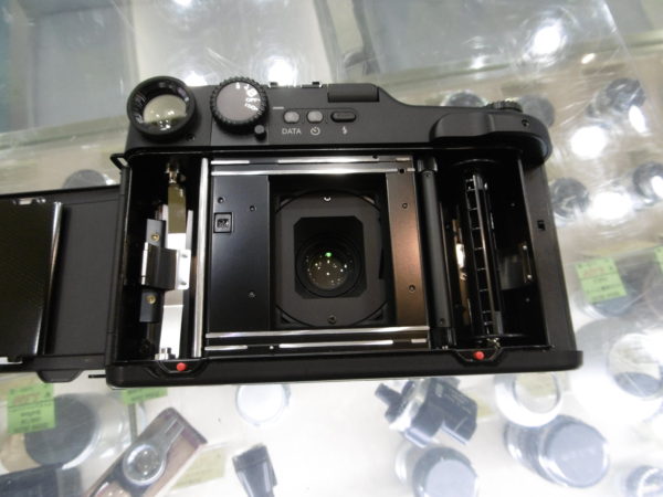 AF中判カメラ「富士フイルム GA645」