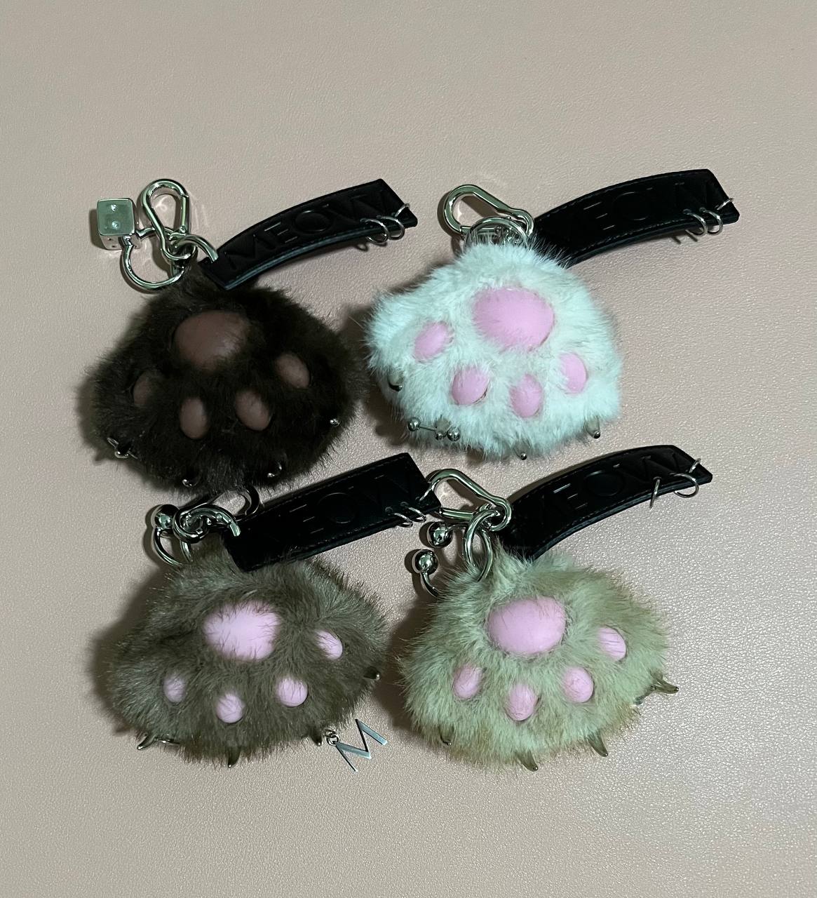 MEOVV - My Eyes Open Vvide Jelly Paw ver. (Official Jelly Paw