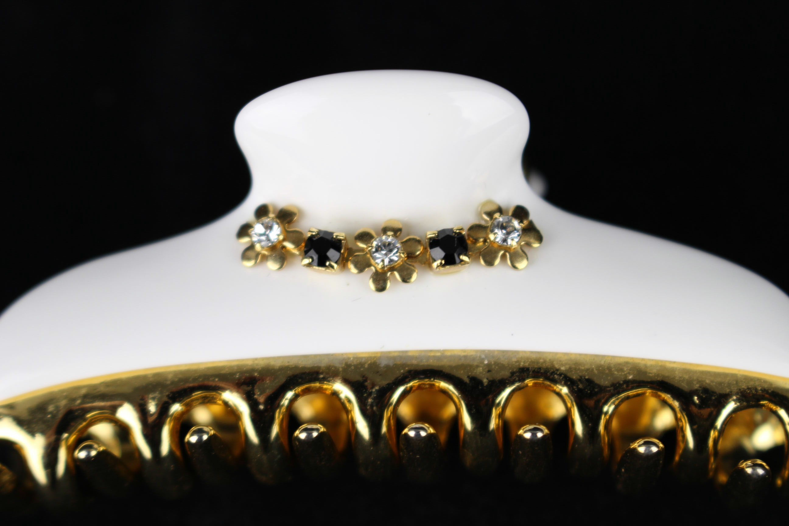 アッカ ［ acca ］ フラワー スワロフスキー クリップ ホワイト 白