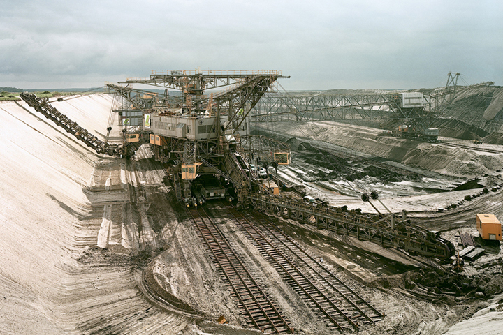 Topos by tobias madörin | Lodown Magazine