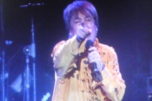 沢田研二 2004 NEW YEAR CONCERT 「爛漫甲申演唱会」: DYNAMITE